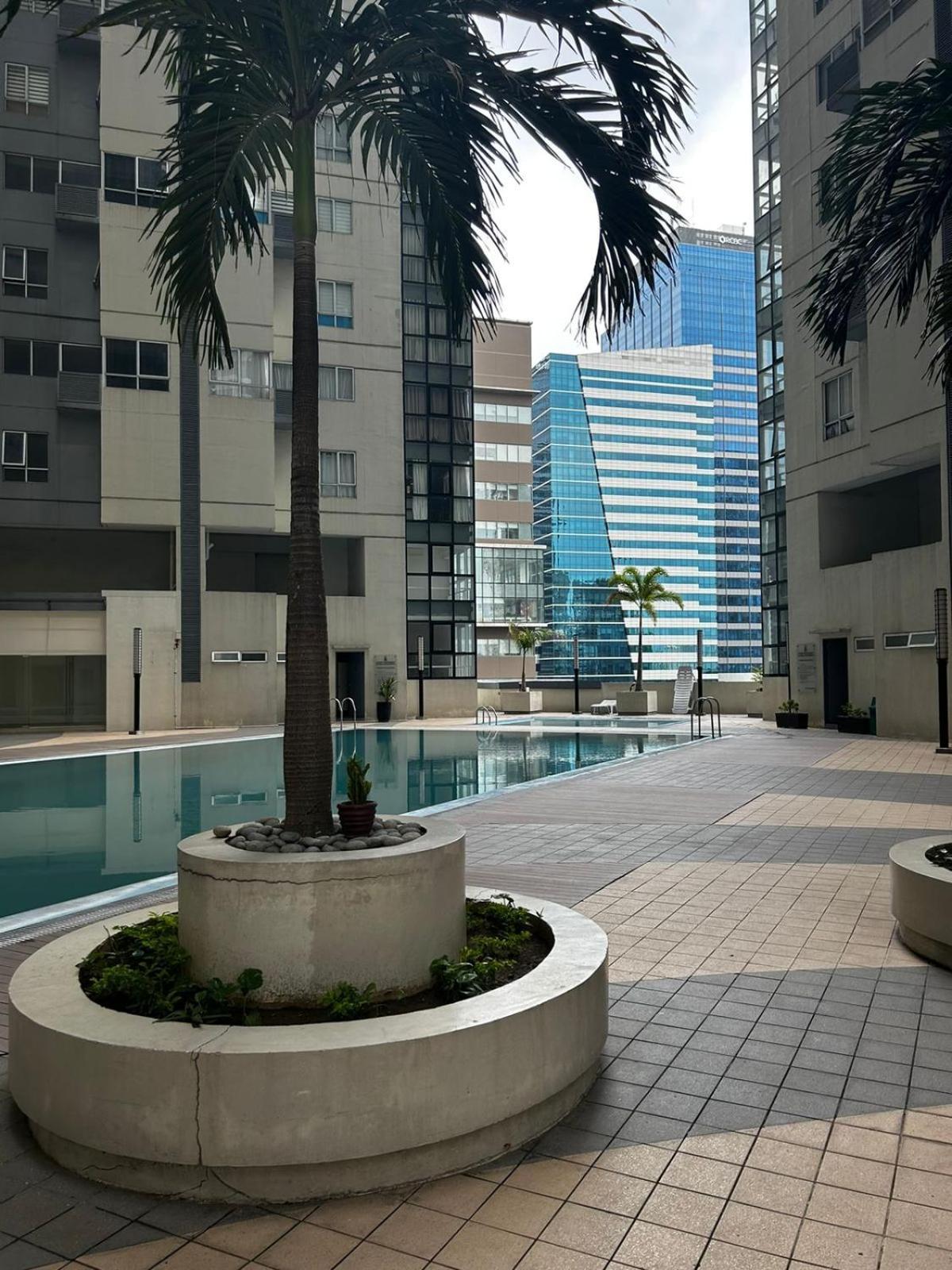 Oasis Regency @ Fort Victoria Bgc Taguig Ngoại thất bức ảnh